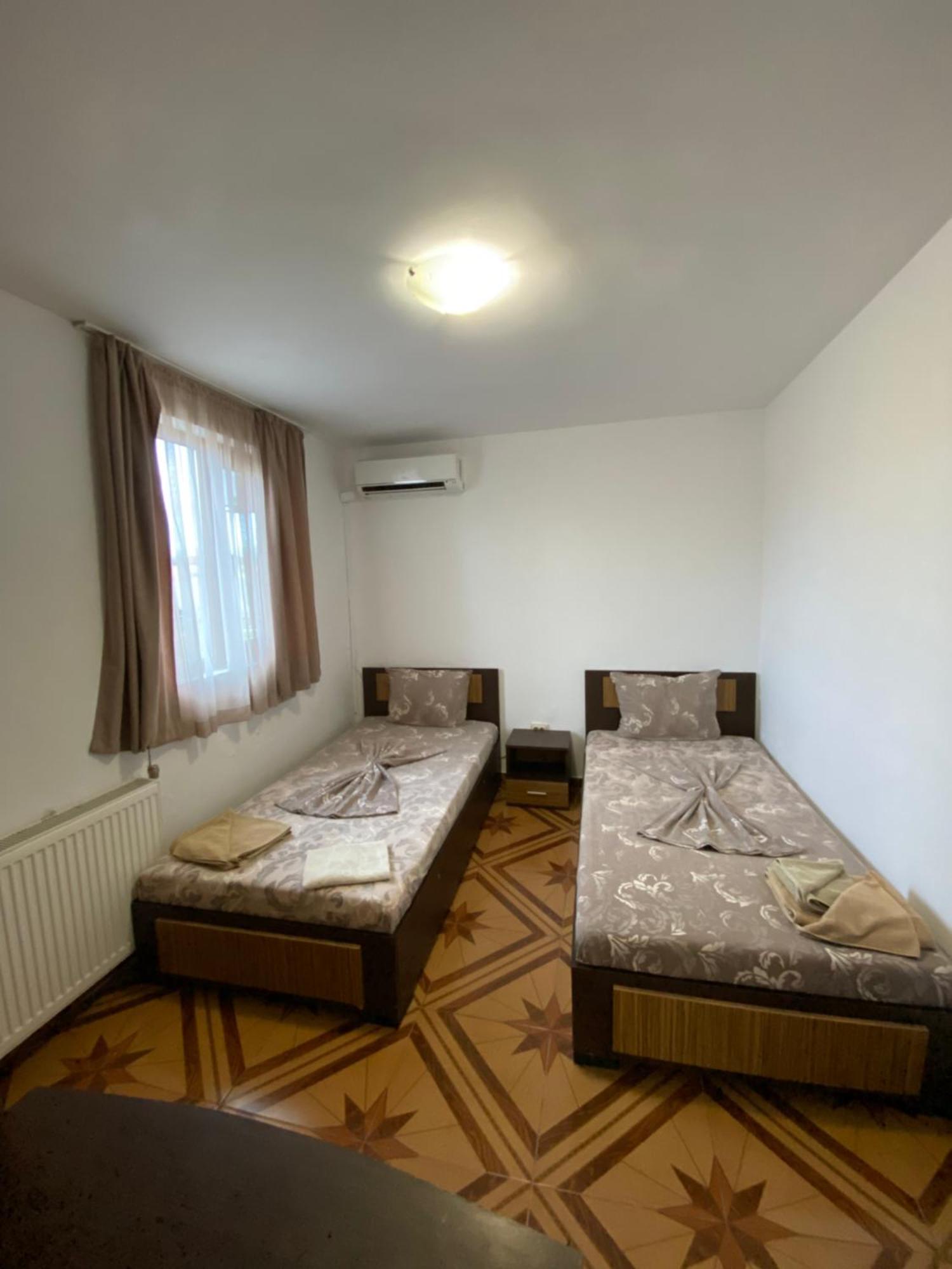 Guest Rooms Wild Duck Ezerets Εξωτερικό φωτογραφία