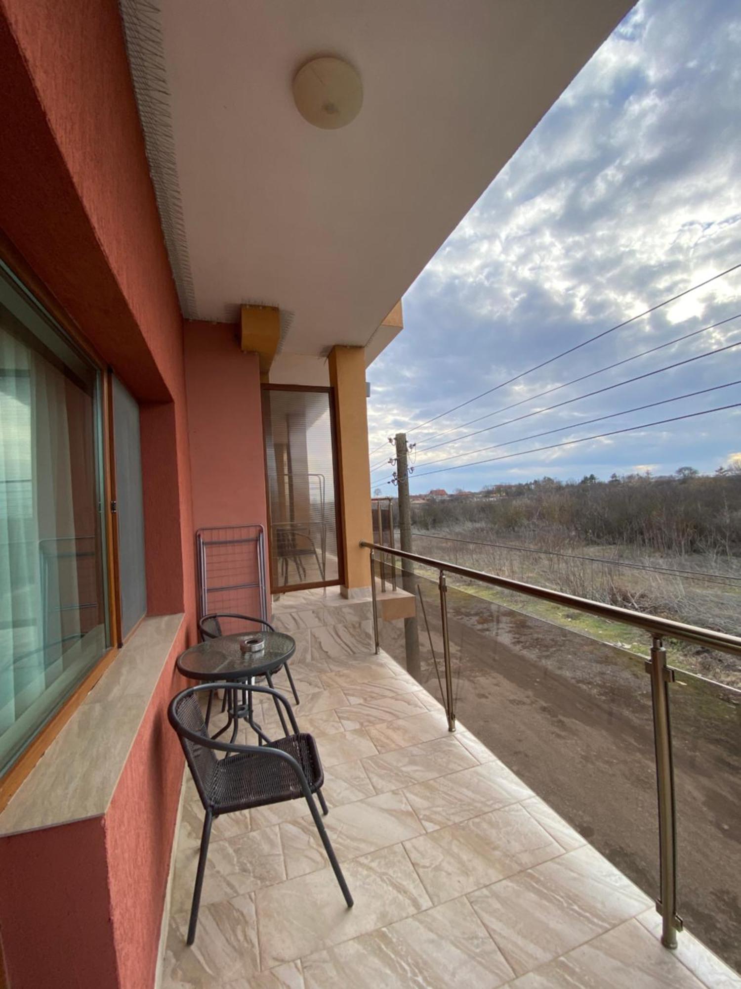 Guest Rooms Wild Duck Ezerets Εξωτερικό φωτογραφία