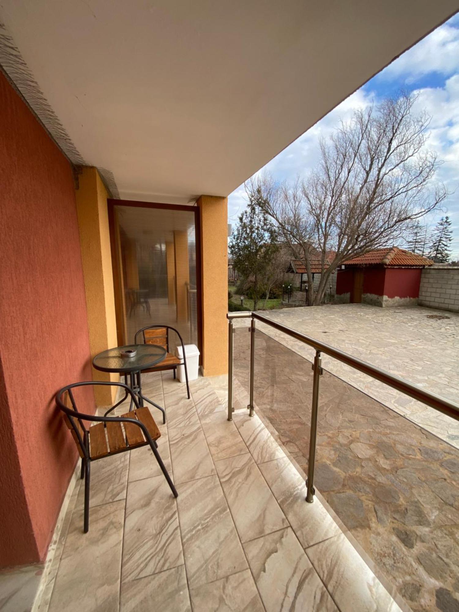 Guest Rooms Wild Duck Ezerets Εξωτερικό φωτογραφία