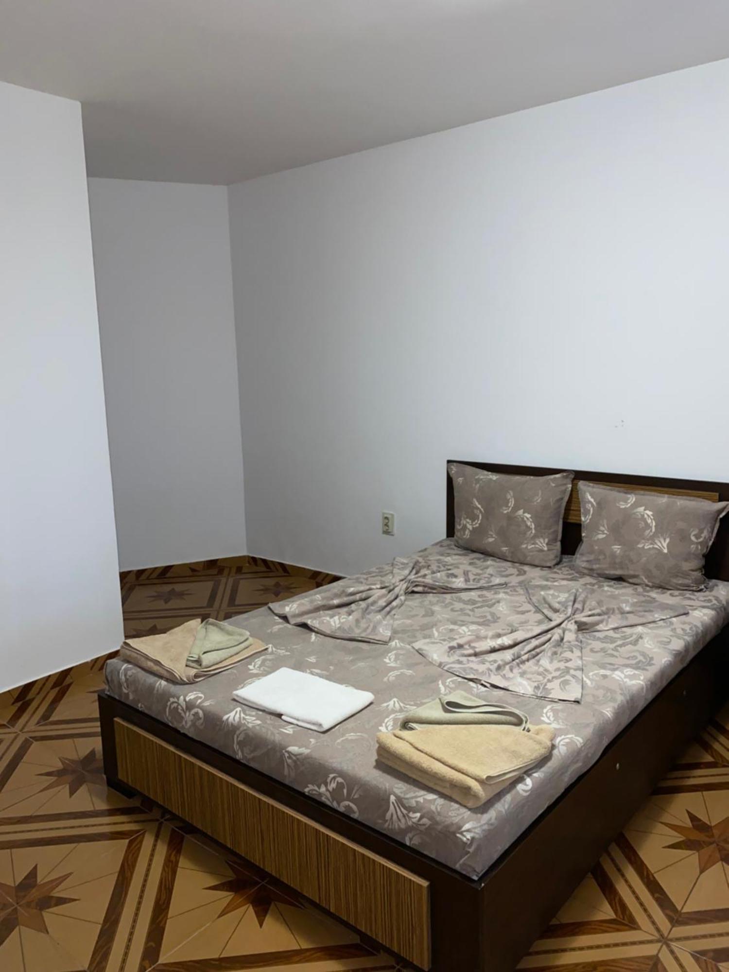 Guest Rooms Wild Duck Ezerets Εξωτερικό φωτογραφία